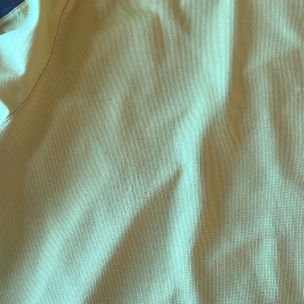 Under Armour XL Heat gear workout shirt - Picture 8 of 8
